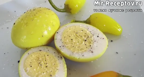 Яйцо куриное маринованное