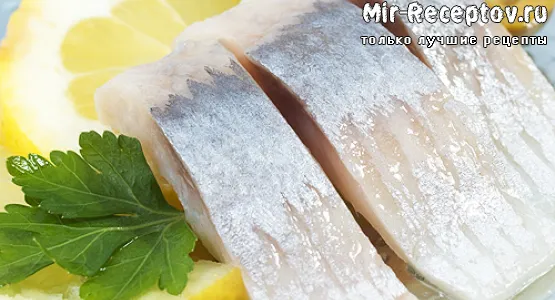 Сельдь маринованная