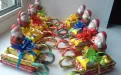 Сладкие сани с подарками с новогодней елкой из конфет