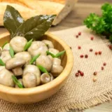 Маринованные шампиньоны