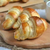 Круассаны из слоеного теста