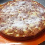 Шарлотка с яблоками в мультиварке