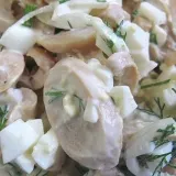 Салат из  грибов со сметаной